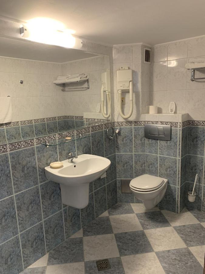 Hotel Condor 3*
