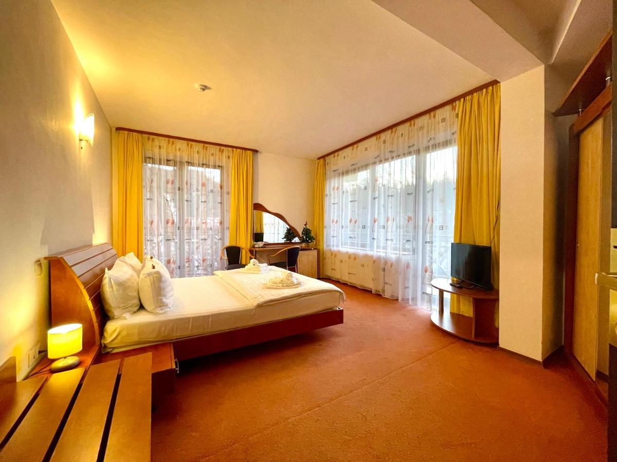 Hotel Condor 3*